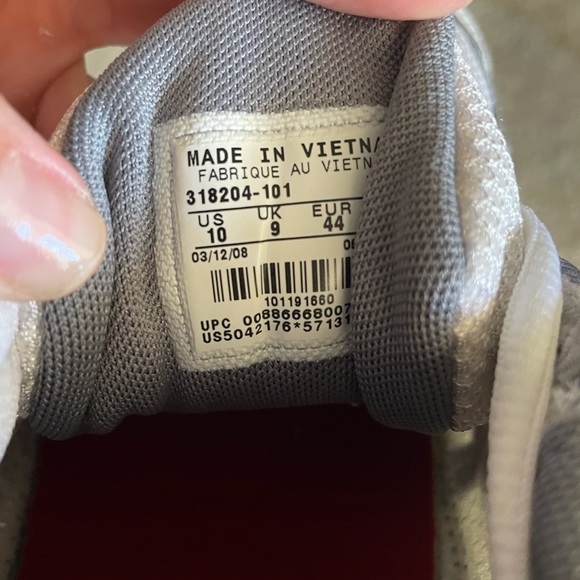 Men’s Nike sneakers - Picture 3 of 3